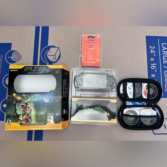 PSP Bundle in Box - Picture 12 of 16